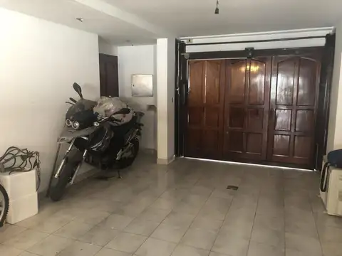 Casa 5 ambientes con 4 baños