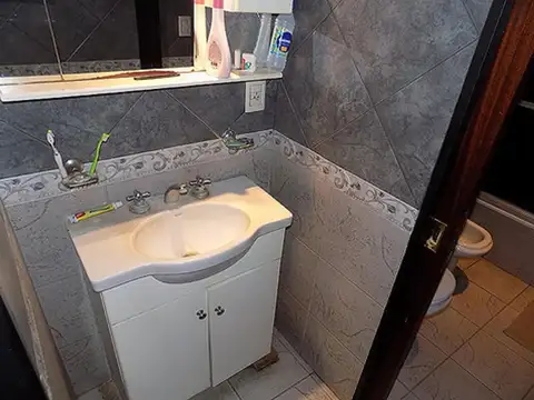 Chalet 5 Ambientes C/ Quincho