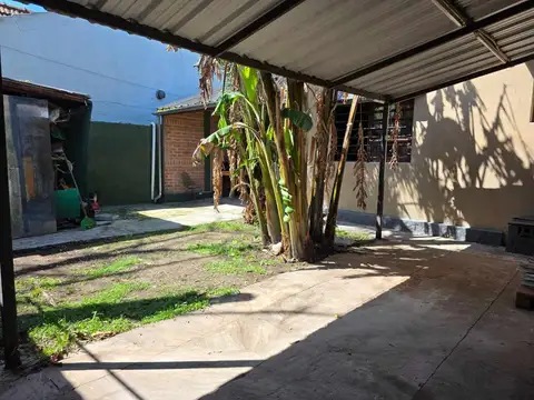 Depto Tipo Casa en Venta en Castelar, USD 50.000