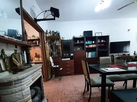 Casa 6 ambientes con 3 baños