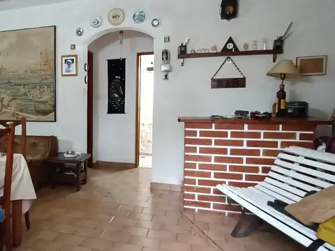 Casa 3 ambientes con 1 baño