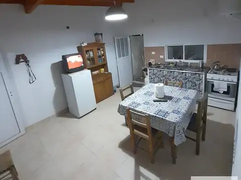 Casa en venta - 3 Dormitorios 1 Baño - Cocheras - 280Mts2 - Las Toninas