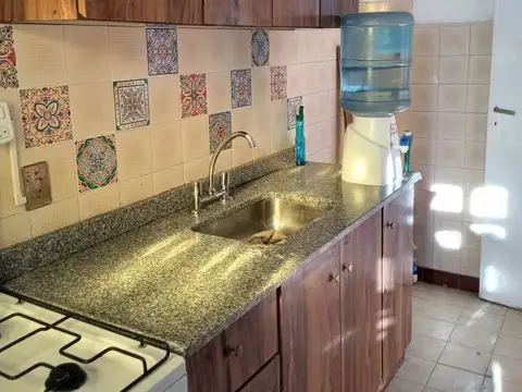DEPARTAMENTO MUY BIEN UBICADO