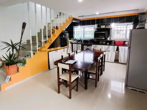 CASA EN VENTA EN LA PLATA