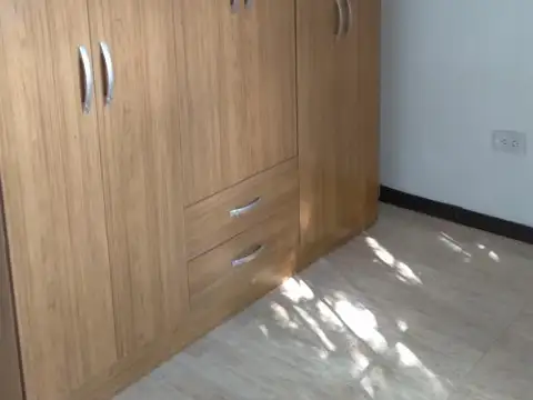Casa en Alquiler con 1 cochera