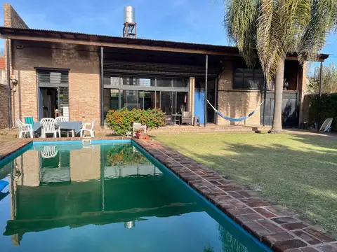 Casa en Venta en Adrogue, USD 280.000