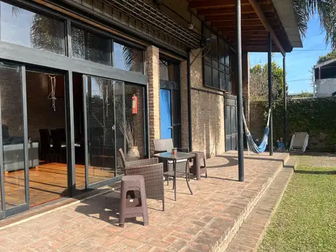 Adrogue casa en venta s/2 lotes extraordinaria propiedad