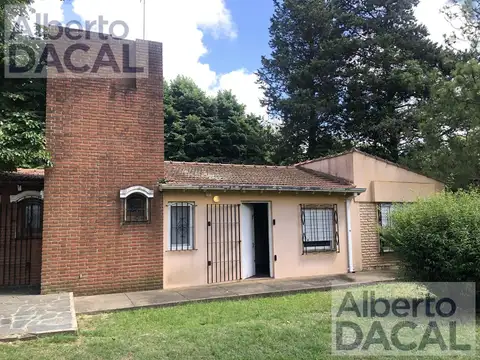 Casa en  QUINTA EN VENTA VILLA ELISA