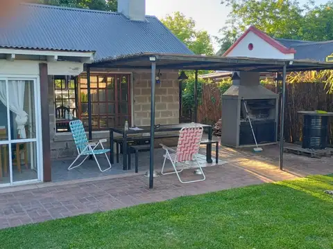 Casa en Venta con 2 cocheras