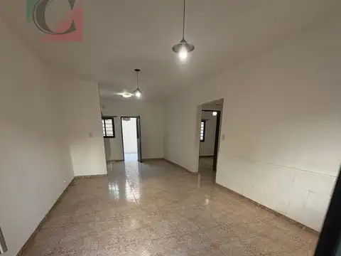 Casa 3 ambientes con 1 baño