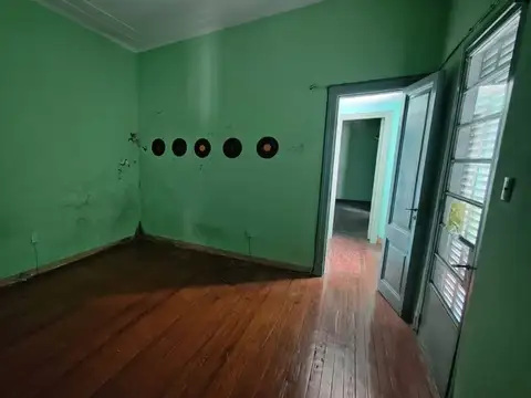 CASA LOTE PROPIO EN VENTA VILLA URQUIZA C/TERRAZA