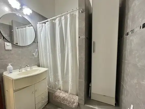 Departamento de 2 dormitorios en venta en La Plata sobre Calle 9 [Cod: ]
