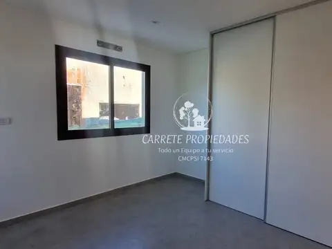 OPORTUNIDAD! Casa de 5 ambientes Moderna en Venta. Barrio Santa Lucia. Pilar 100