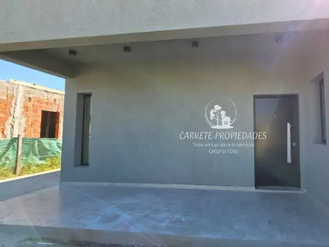 OPORTUNIDAD! Casa de 5 ambientes Moderna en Venta. Barrio Santa Lucia. Pilar