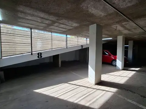Venta cochera en av. nores martínez barrio jardín