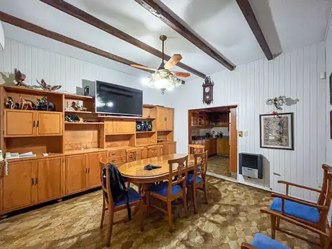 Casa 6 ambientes con 1 baño
