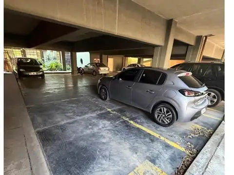 Cochera en VENTA - Caseros Centro