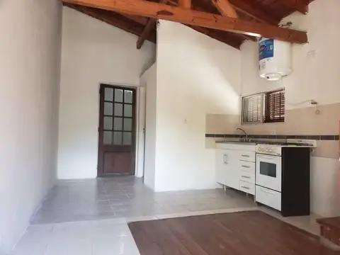 Casa 2 ambientes con 1 baño