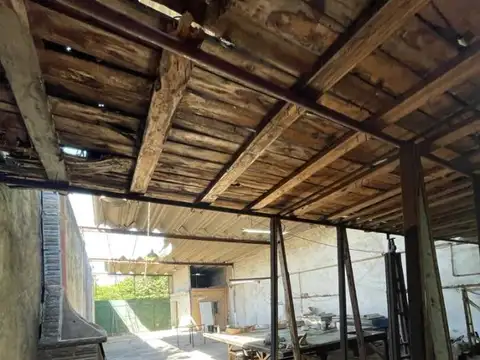 Galpon en Venta en Luis Guillon, USD 90.000