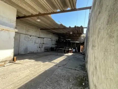 Galpon en Venta en Luis Guillon, USD 90.000