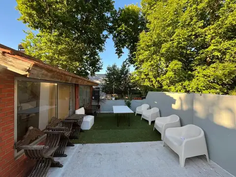 Venta de Casa 7 ambientes Con Quincho y Terraza!
