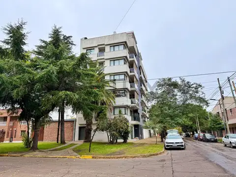 53 esq 30 , Piso 3