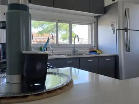 Casa 3 ambientes con 2 baños