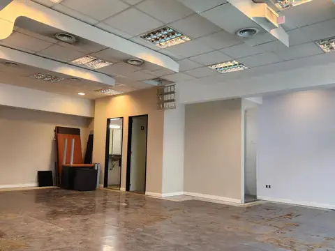 Tacuarí 100, Piso 2