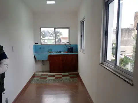 PH 3 AMB. CON COCHERA ,1 PISO X ESCALERA  CON JARDIN VIRREYES. GANDOLFO AL 2800