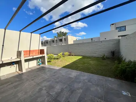 VIVIENDAS EN BARRIO FISHERTON EN VENTA