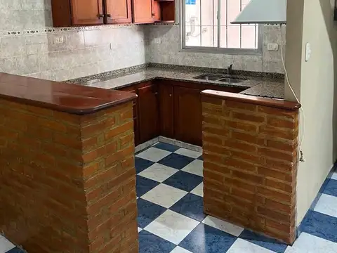 Depto Tipo Casa en Venta 45 años