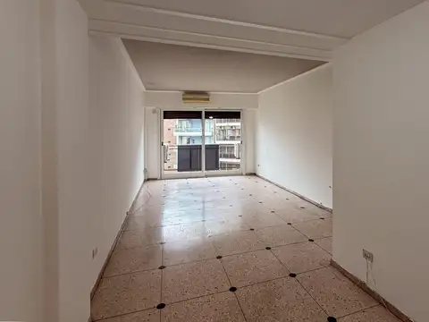VENTA VILLA CRESPO – EXCELENTE SEMIPISO- 3 AMBS C/DEPCIA