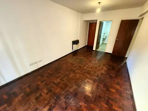 Montevideo 600, Piso 2