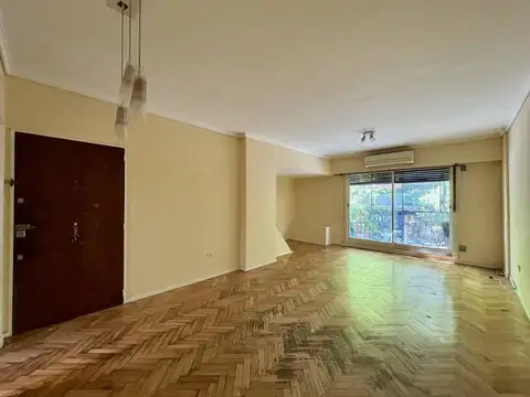 Venta departamento 3 ambientes con dependencia, balcón y patio en Belgrano