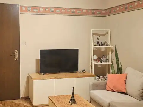Vera 700, Piso 1