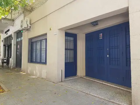 Casa con Garage y Terraza en Palermo.