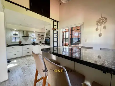 Casa en Venta en Villa Elisa [Cod: 083998]