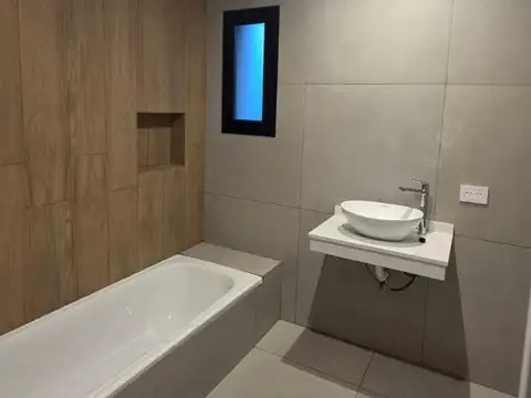 Casa en Venta en Pilar del Este - Santa Lucia, USD 160.000
