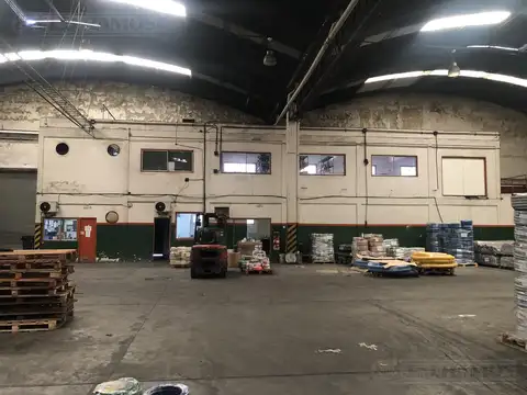 Depósito en  Venta y alquiler en Tres de Febrero