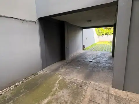 Liniers 100, Piso 2