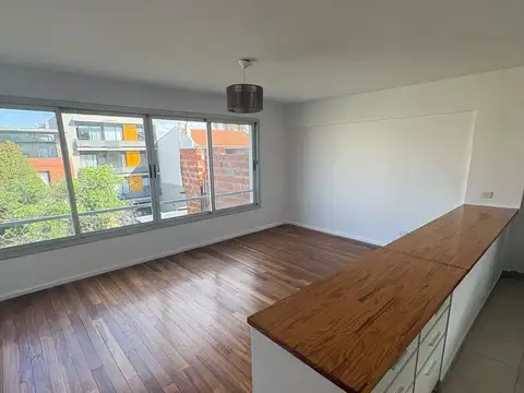 Departamento en Alquiler con 1 cocheras