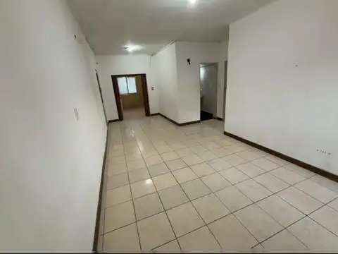 Oficina en Alquiler en Gualeguaychu, $ 480.000