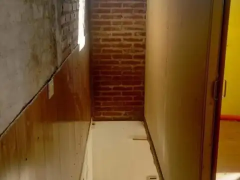 Casa 8 ambientes con 3 baños