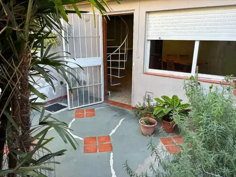 Casa interna 3 dorm. en Alberdi a metros del río