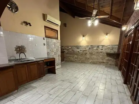 Casa en Venta con 1 cochera