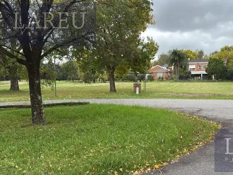 Terreno en Venta 44  mts Fondo