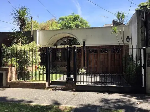 IMPECABLE CASA EN PH EN EXCELENTE UBICACIÓN. APTO CRÉDITO!!!