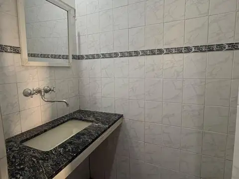 Depto Tipo Casa en Alquiler en Ramos Mejia, $ 400.000