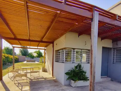 Casa en Alquiler en Funes, $ 950.000