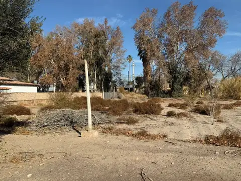 Terreno de 1.100 m2, sobre Libertador, Santa Lucia